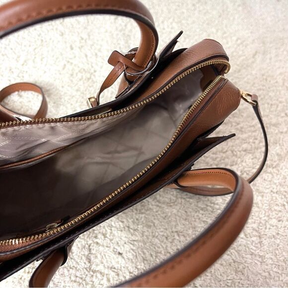 Michael Kors Belted MD Satchel - Picture 11 of 16